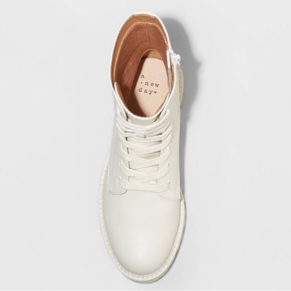 NIB waterproof Boots, Lace up, Zip up Boots SIZE 7 1/2 Waterproof CREAM - Picture 4 of 5